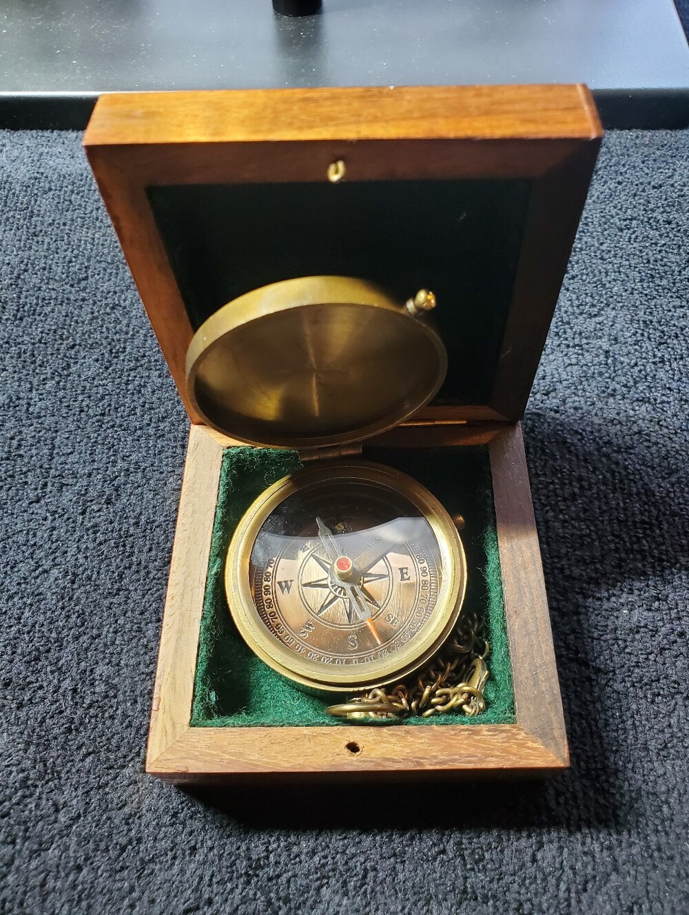 Antique Style Brass Maritime Pocket Compass Set in Anchor Wood Presentation Box